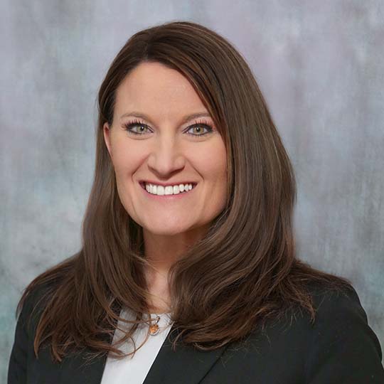 Jen Amdahl Headshot