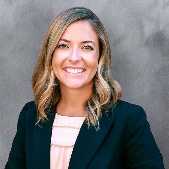 Jennifer Larmann Headshot