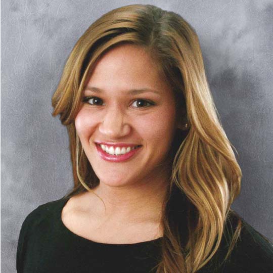 Lauren Fong Headshot